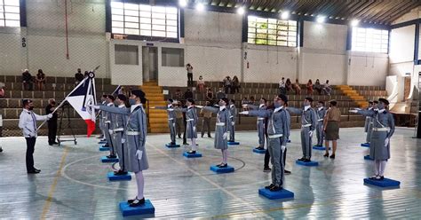 Caderno7 Colégio Tiradentes marca formatura da entrega da boina