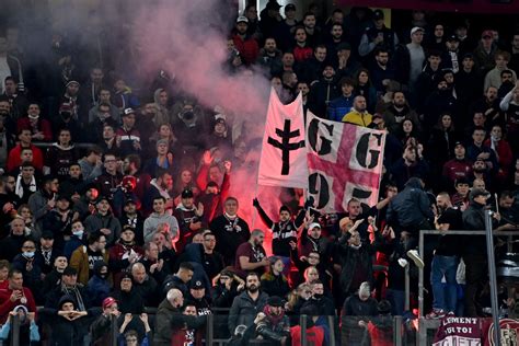 Footballligue 1 Asse Metz Seulement 250 Supporters Messins