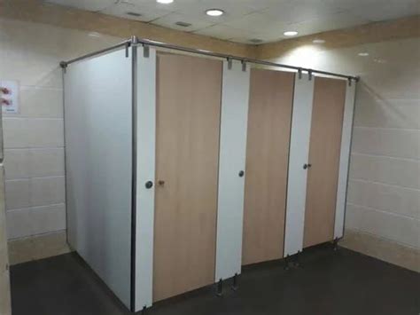 Aluminium Restroom Partition System, For Office, Thickness: 10 mm at Rs ...