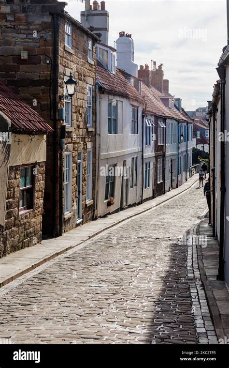 Typical Cobbled Street Whitby North Yorkshire England Stock Photo Alamy