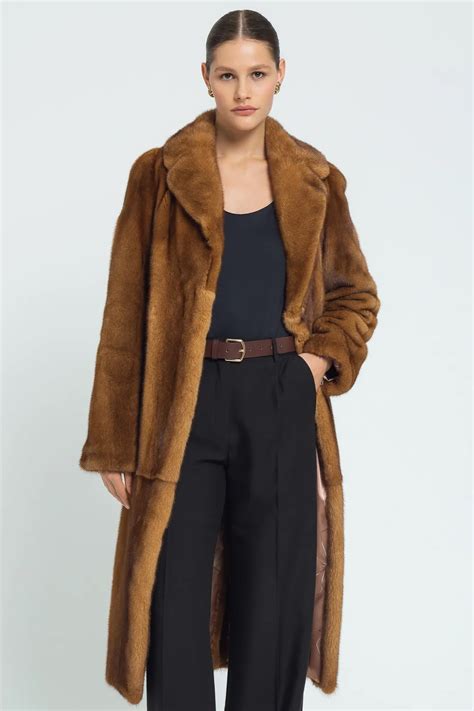 Шуба из аукционного меха норки SAGA FURS Снежная Королева 717336003 ...