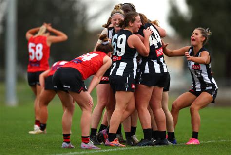 Collingwood hold on to make another VFLW Grand Final - Aussie Rules ...