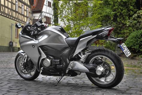 Honda VFR 1200 FD Dual Clutch Transmission: Doppelt zieht besser ...