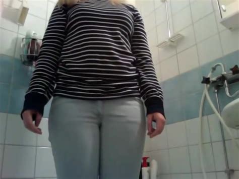 Blonde Fleshy Pee Her Jeans ThisVid