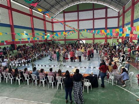 Arraiá escolares das Escolas Municipais Oswaldo Celso Maciel e Carlos