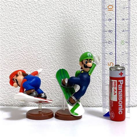 Super Mario Sport Mario Luigi Snowboard Choco Egg Figure Anime Nintendo