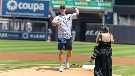 Photo Gallery Dan Hurley S First Pitch At Yankee Stadium Storrs