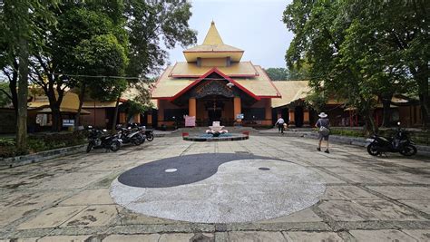 Apr Klenteng Sanggar Agung Chinese Temple Flickr