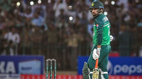 Hafeez Lauds Decision To Promote Shadab In Batting Order