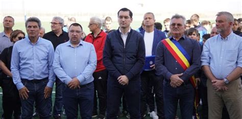 A fost inaugurat cel mai modern teren de fotbal din județ Radio Delta