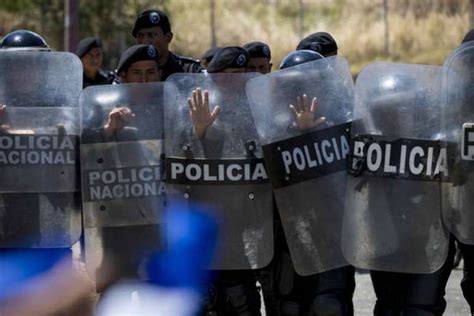 Governo Da Nicarágua Prende Bispo Católico