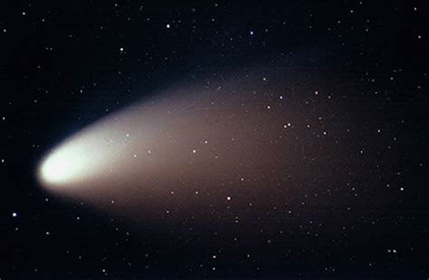 Comet C/1995 O1 (Hale-Bopp) - Astronomy Magazine - Interactive Star Charts, Planets, Meteors ...