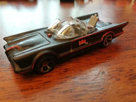 Batmobile Batman DC Comics S06 Mattel Hot Wheels Car Hotwheels SBUX50 POST1111 CNYGA Hobbies