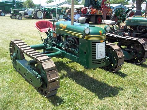 Another 1947 Oliver Cletrac HG68 Crawler Old Tractors Tractor Photos