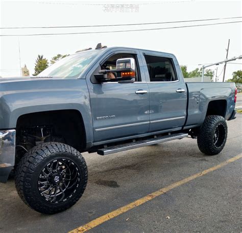 2015 Chevrolet Silverado 2500 HD With 20x12 44 TIS 544 And 35 12 5R20