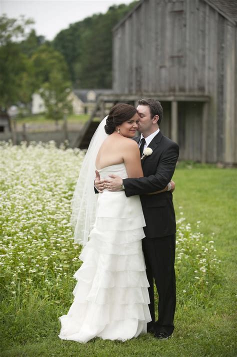 Jessica's Country Flowers: Barn wedding inspirations