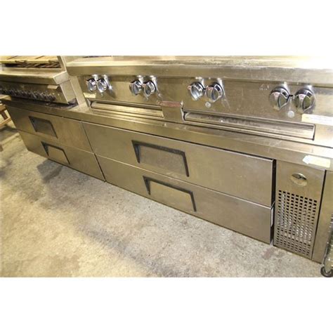 TRUE REFRIGERATED 4 DRAWER CHEFS BASE ON CASTERS