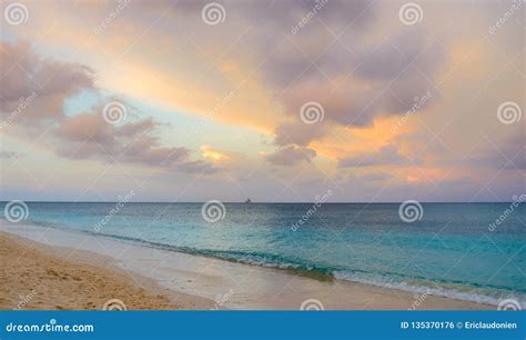 Seven Mile Beach Sunset stock photo. Image of islands - 135370176