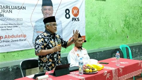 Anggota Dprd Porvinsi Jawa Barat Dari Pks Drs Kh Tetep Abdulatip