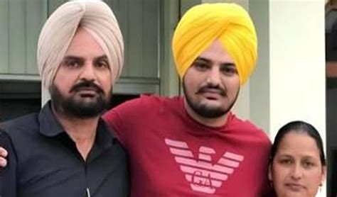 Sidhu Moosewalas Mother Is Not Pregnant Confirms Balkaur Singh