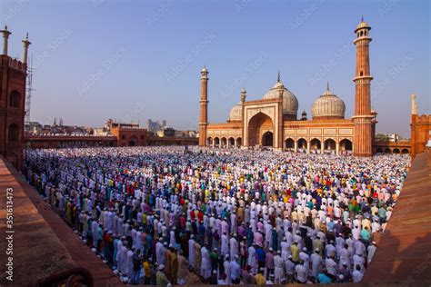 Eid Namaz At Delhi Jama Masjid Stock Photo Adobe Stock