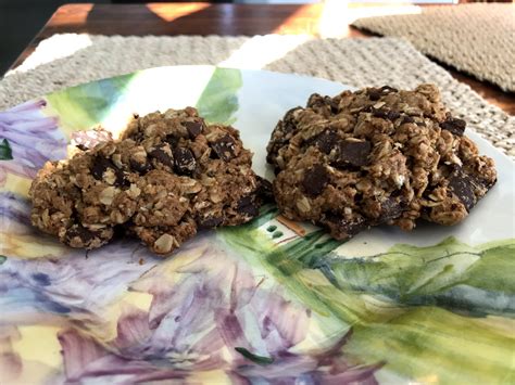 Vegan Chocolate Chip Almond Butter Oatmeal Cookies The Munted Chef