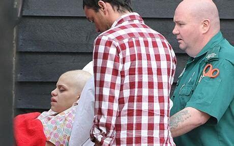 Jade Goody: family of cancer-stricken TV star 'preparing for her death'