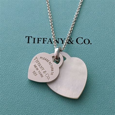 Return To Tiffany Co Mother Of Pearl Double Heart Gem