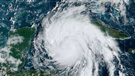 Hurricane Ian Florida Residents Evacuated As Storm Now Worst Case