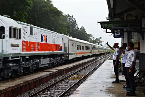 Jangan Ngabuburit Puasa Ramadhan Di Lintasan Rel Kereta Api Selain