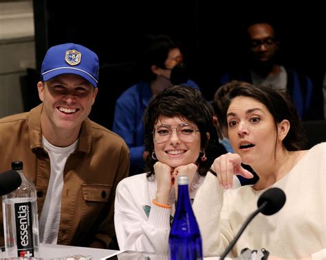 Cecily Strong Returns To Saturday Night Live See Her On Set Of