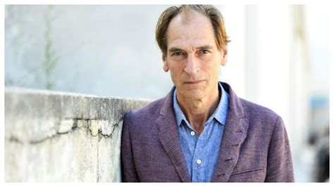 Pol Cia Dos Eua Confirma Morte De Julian Sands Meses Ap S