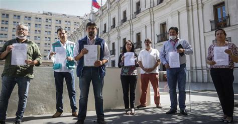 Alcaldes piden decretar cuarentena total en toda la Región Metropolitana