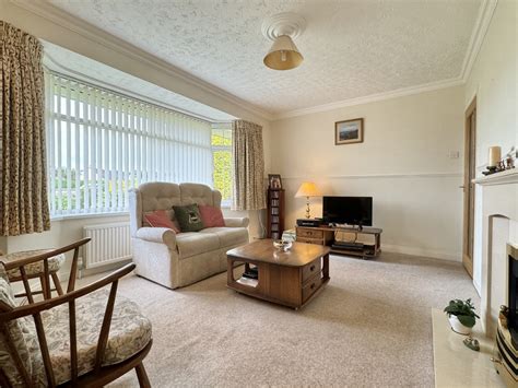 3 Bed Detached Bungalow For Sale In Templers Way Kingsteignton Tq12