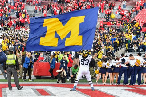 Michigan Football Gave Us A Good Christmas Maize N Brew