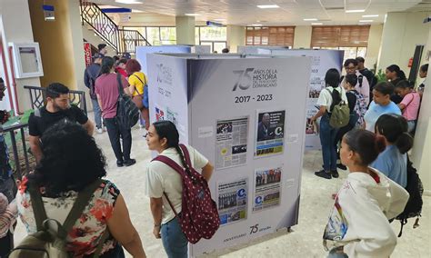 Miles Acuden A La Exhibici N De Las Portadas De Elcaribe Peri Dico