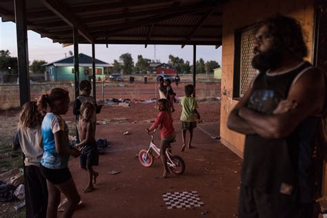 A Photographic Odyssey in the Australian Outback - The New York Times