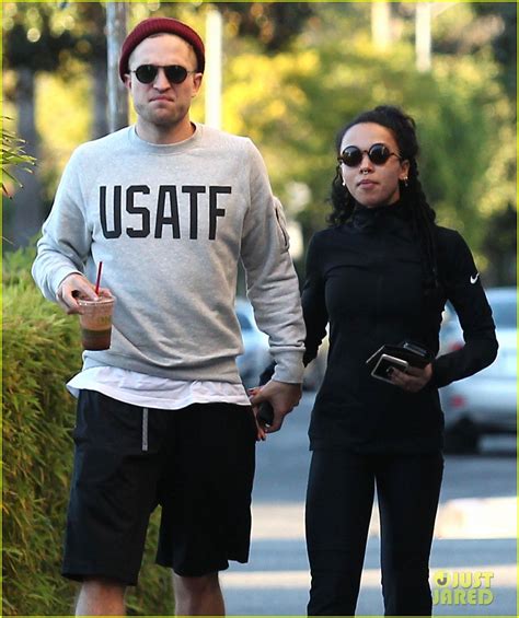 Photo Robert Pattinson Grabs Fka Twigs Butt 07 Photo 3247768 Just