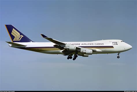 V Sfc Singapore Airlines Cargo Boeing F Photo By Mark