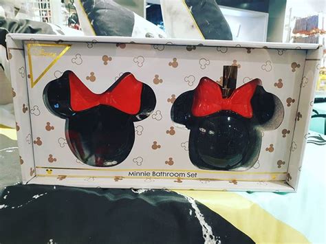 Stunning New Minnie Mouse Bathroom Set Now Available Instore Primark