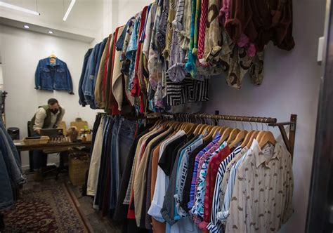 Fotos La Tienda Vintage De Ropa De Segunda Mano Que Naci En Bilbao