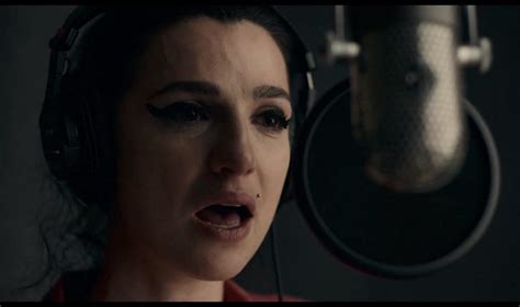 Premi Re Bande Annonce De Back To Black Le Biopic D Amy Winehouse