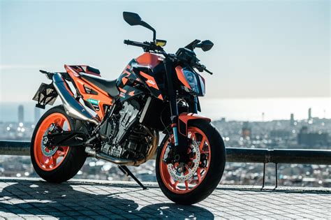 Ktm 890 Duke 2024 Test _ KTM 890 Duke R – AWQD