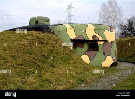 Bunker Camouflage Stockfotos Und Bilder Kaufen Alamy