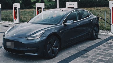 Wegen Rassismus Kalifornien Verklagt Autohersteller Tesla