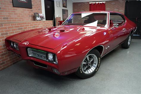 1969 Pontiac GTO | classiccaraddict.com