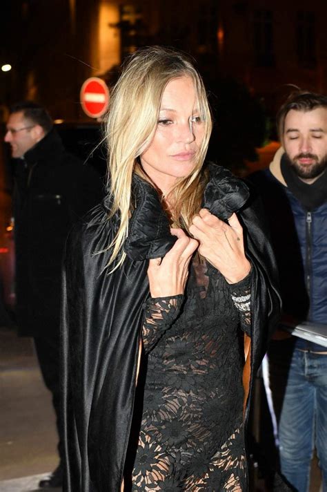 Kate Moss Το sexy naked dress που φόρεσε στο party για τα 50α της