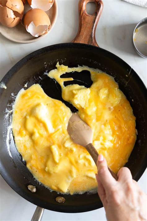 Fluffy Scrambled Eggs with Cheese - Peel with Zeal