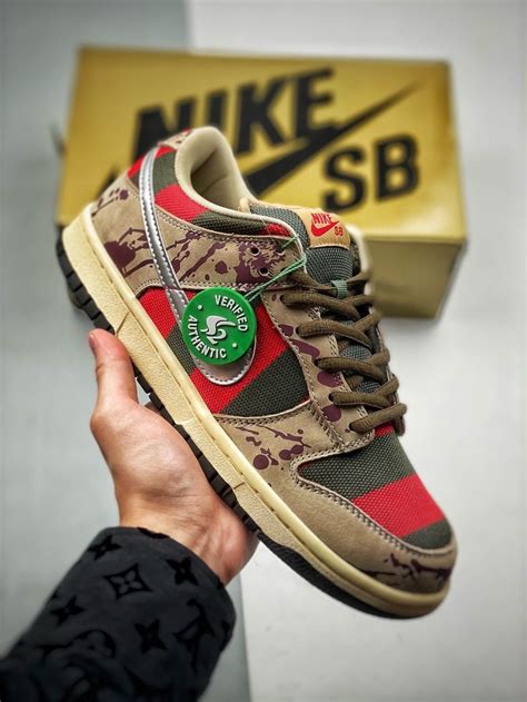 NIKE SB DUNK LOW FREDDY KRUEGER 313170-202