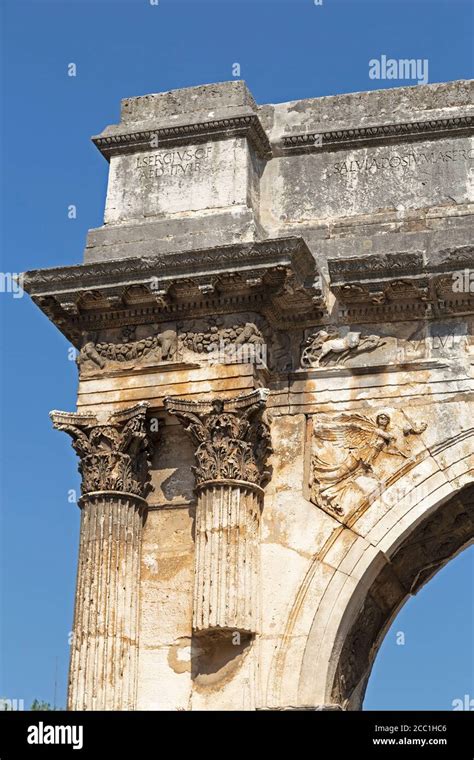 Detail Arch Of Sergii Pula Istria Croatia Stock Photo Alamy